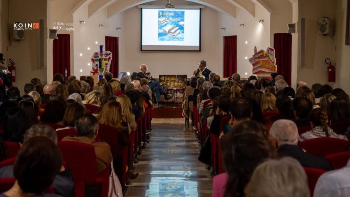 Lamezia Terme, intenso "Sabato del Villaggio" con Giulio Ferroni - 