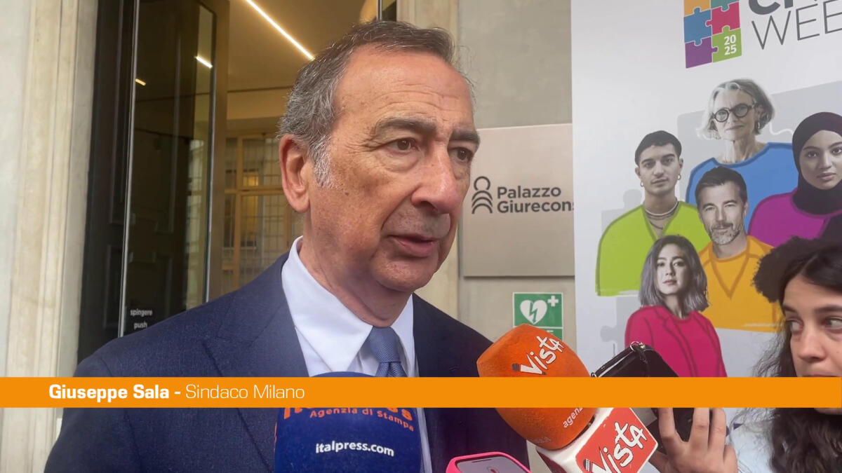 Milano, Sala "Le nuove regole urbanistiche per il bene della città" -