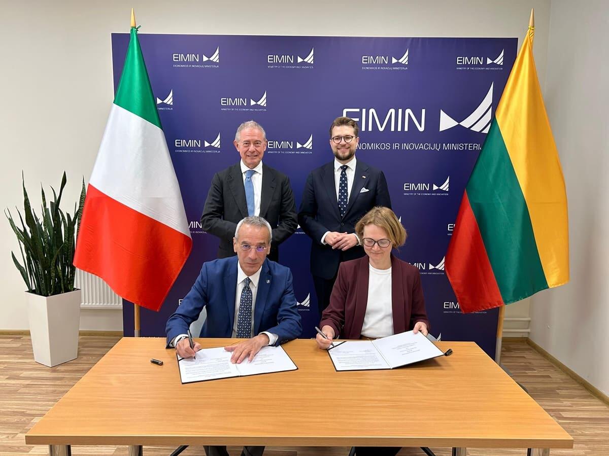 Spazio, accordo tra Asi e Agenzia per l’Innovazione lituana. Urso “Visione comune” -