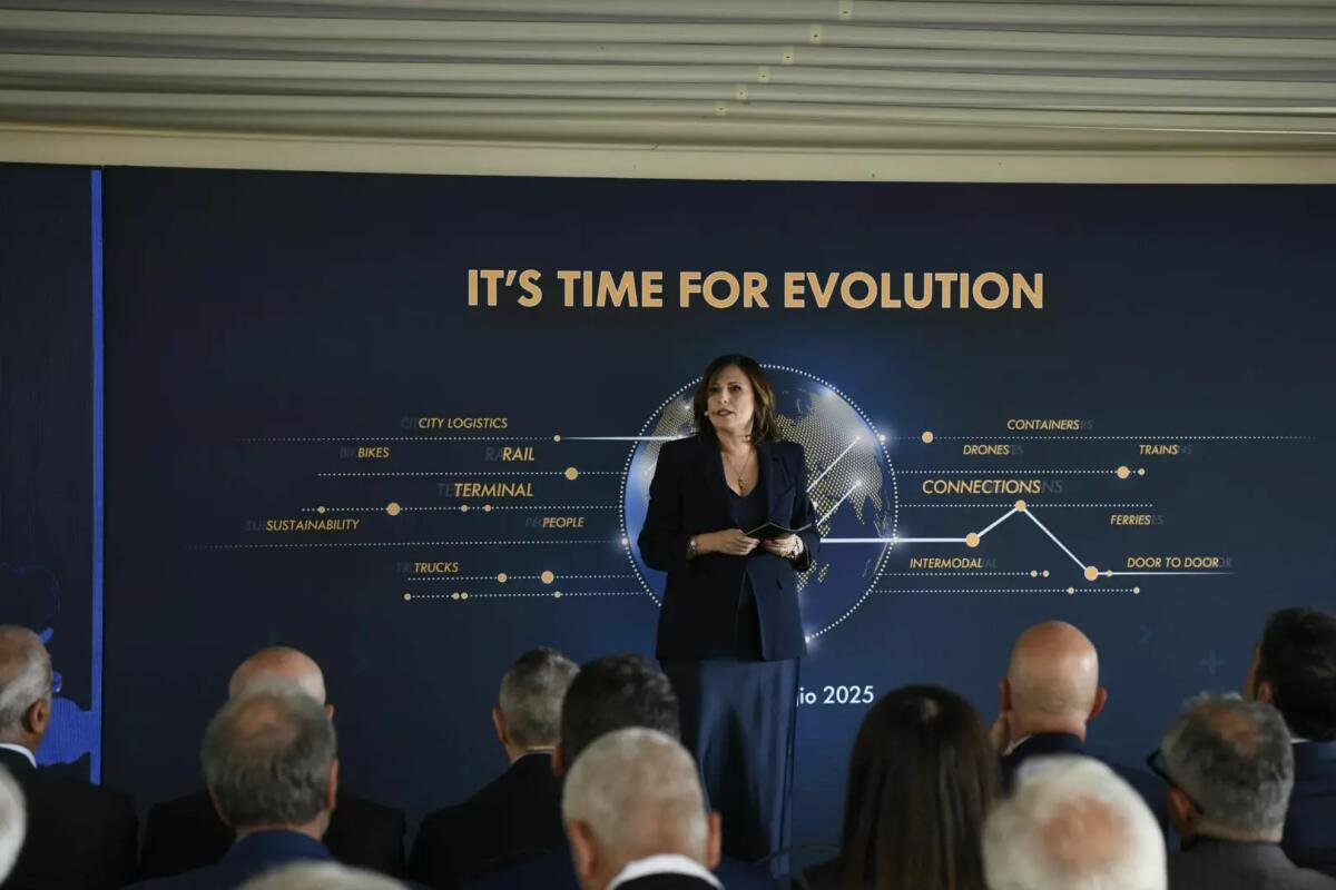 Nasce FS Logistix, la nuova piattaforma digitale per il trasporto merci end to end - 