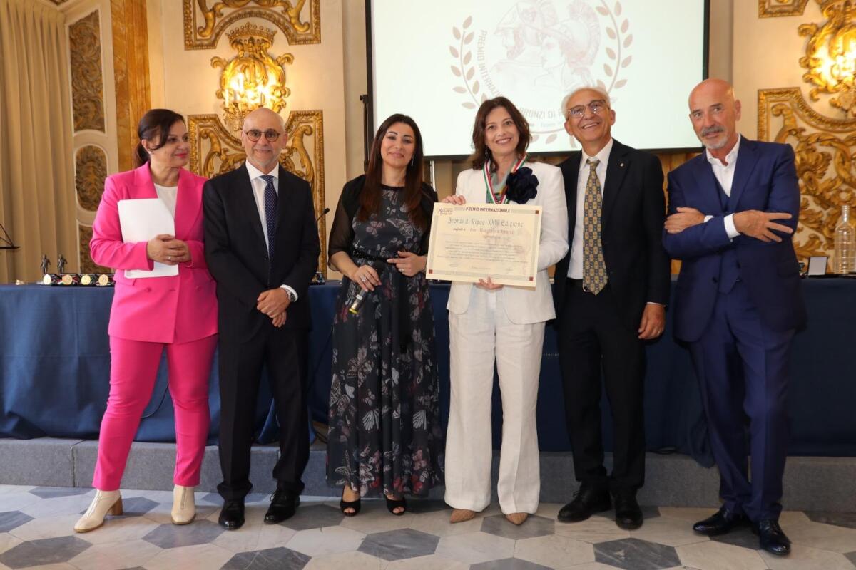 A Firenze Margherita Amarelli insignita del Premio Internazionale Bronzi di Riace - 