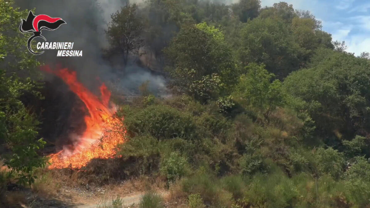 Aveva provocato un incendio nel messinese, arrestato 59enne -
