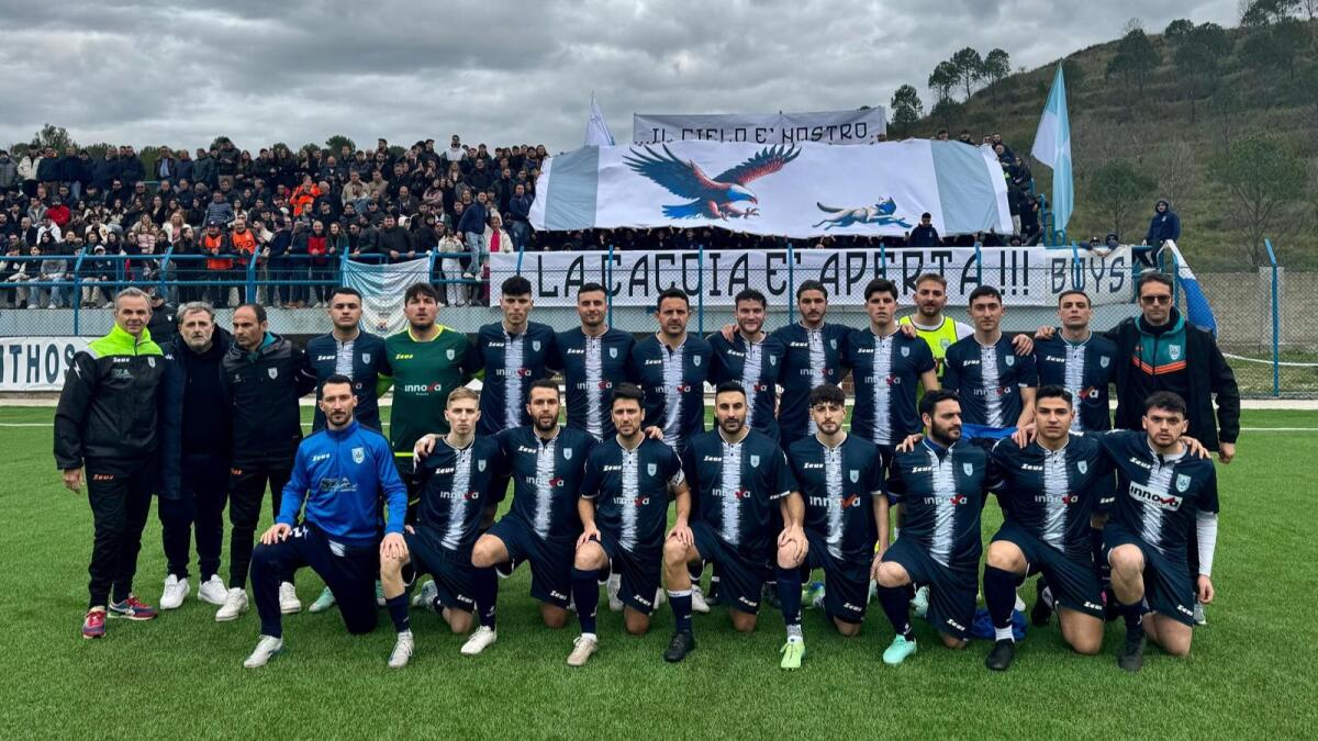Calcio - Prima Categoria: Rocca di Neto in campo contro il Bisignano al "D'Ippolito" di Lamezia Terme - 