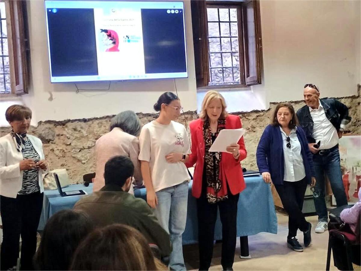 La poesia di Claudia Godano incanta alla IV edizione del concorso “Dante, padre della nostra lingua" - 