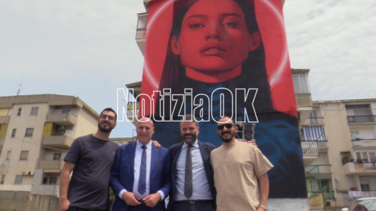 (VIDEO) Colorare un quartiere: a Crotone la street art cambia il volto di via Gioacchino da Fiore - 