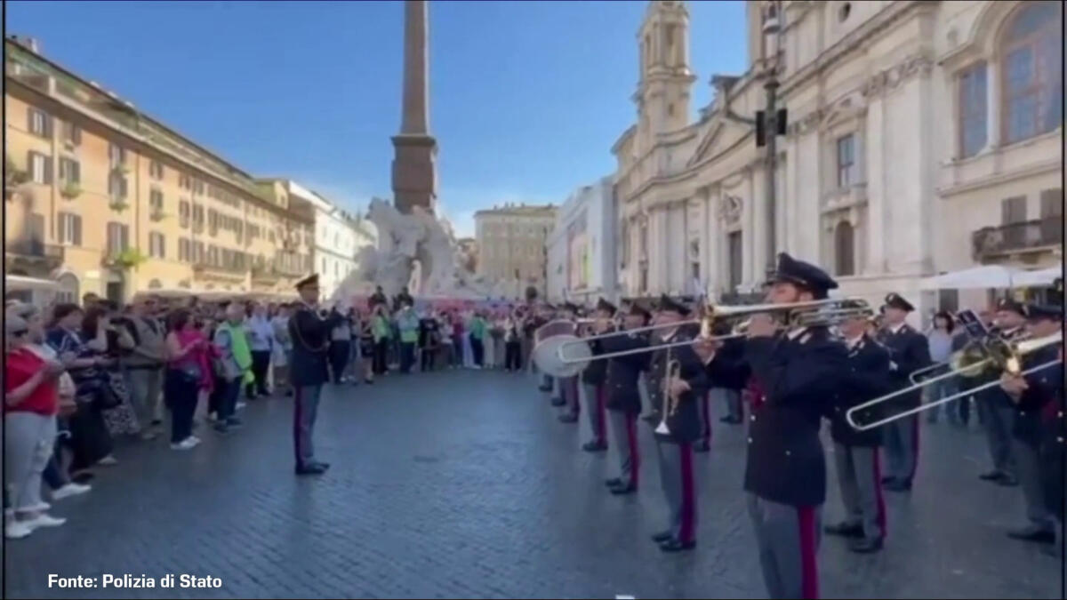 La Banda della Polizia a piazza Navona per il 'giubileo delle bande' -