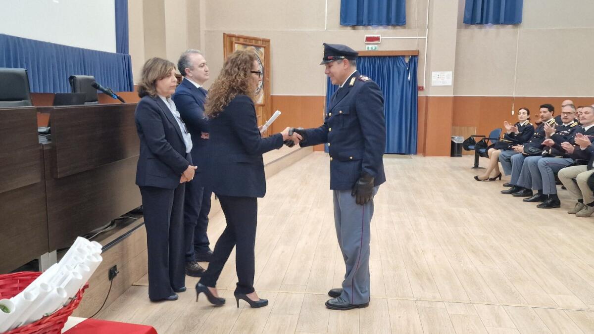 Vibo Valentia, consegna dei premi legati al 173esimo Anniversario della Fondazione della Polizia di Stato - 