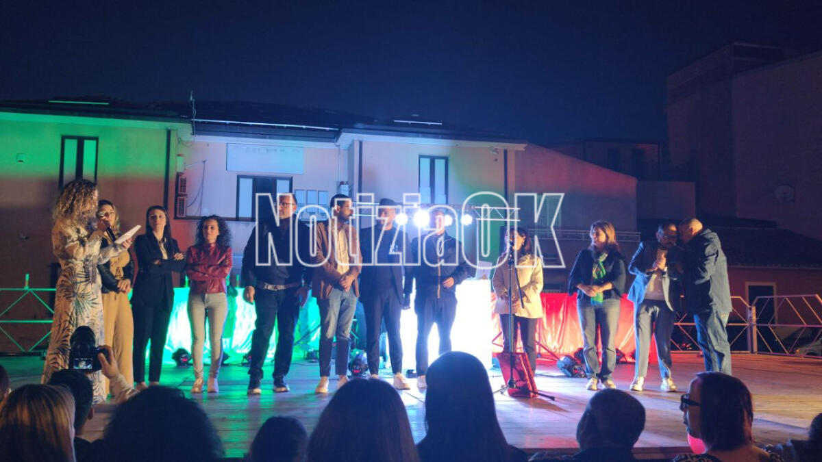 Isola Capo Rizzuto, il nuovo Consiglio comunale prende forma: giuramento della sindaca Vittimberga e nomina della Giunta - 