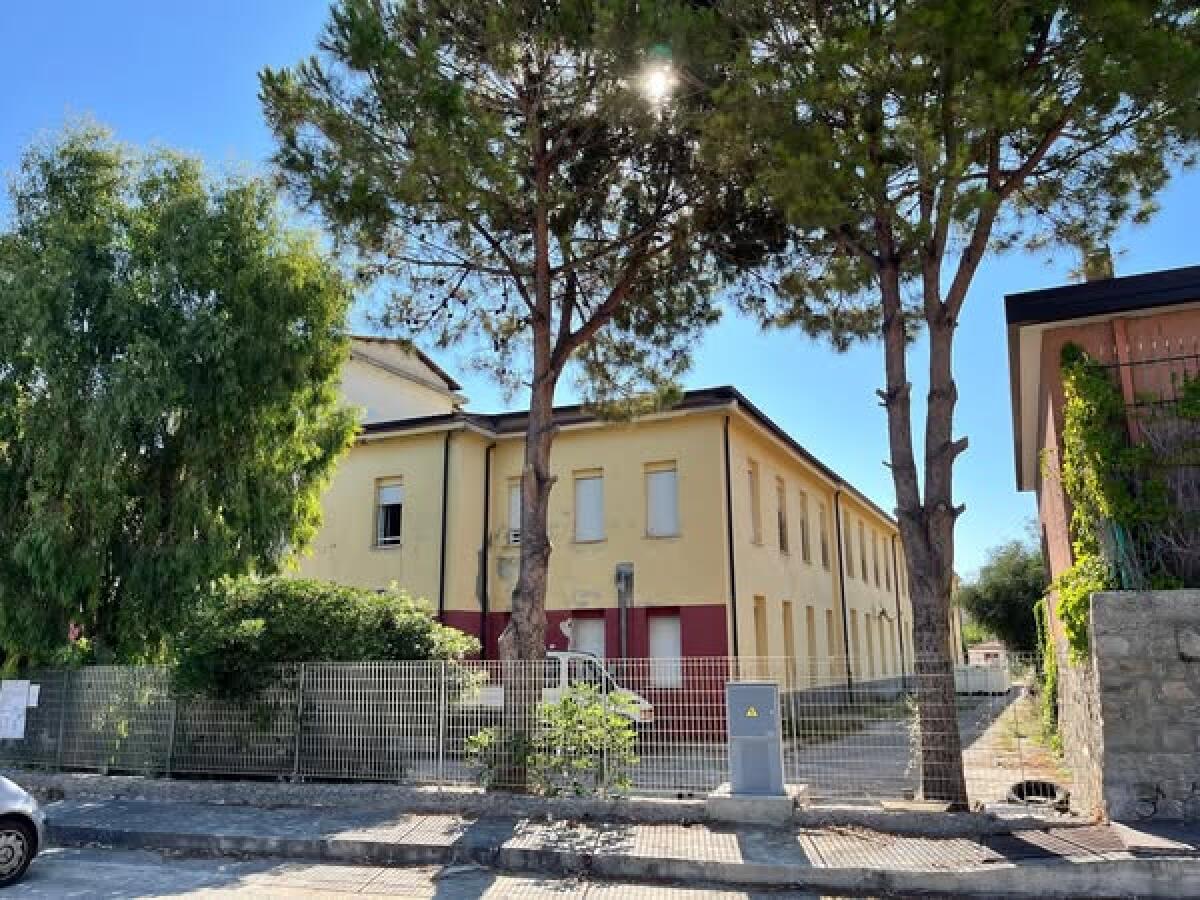 Cariati, al via i lavori di manutenzione straordinaria nella scuola di Via Vittorio Emanuele: sicurezza prioritaria -