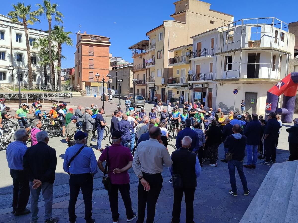 Cutro accoglie la V edizione di “Pedali per l’ambiente e contro le mafie” - 