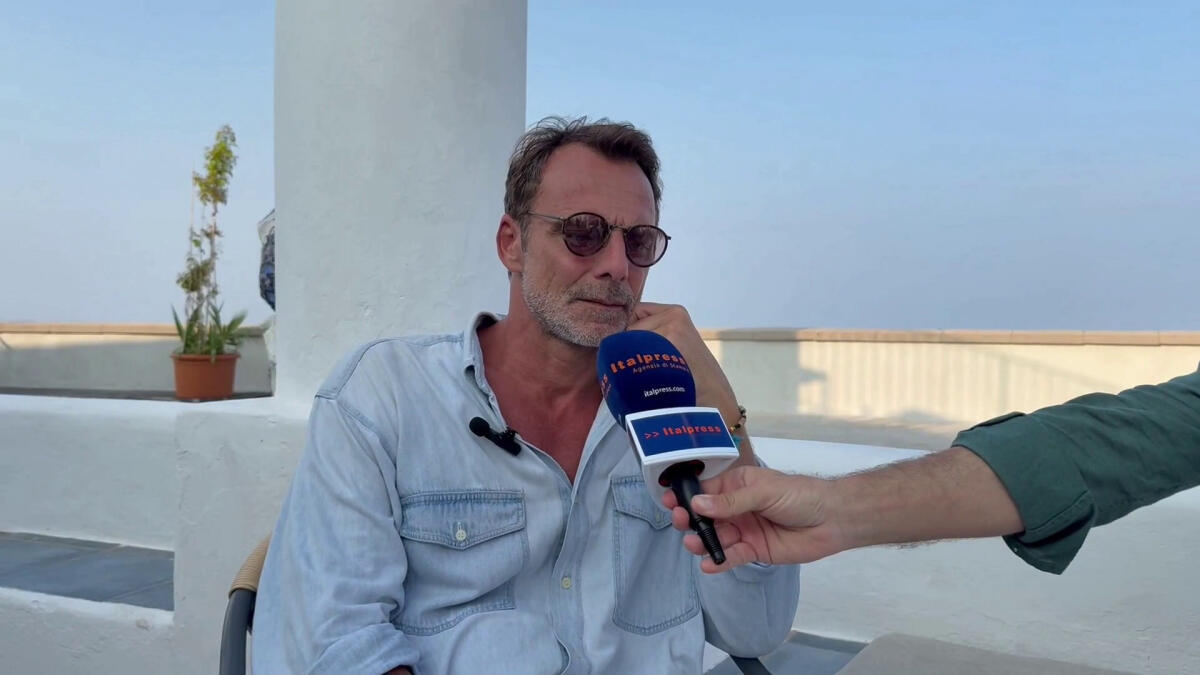 Preziosi ricorda Troisi "Lo imitavo da piccolo" - 