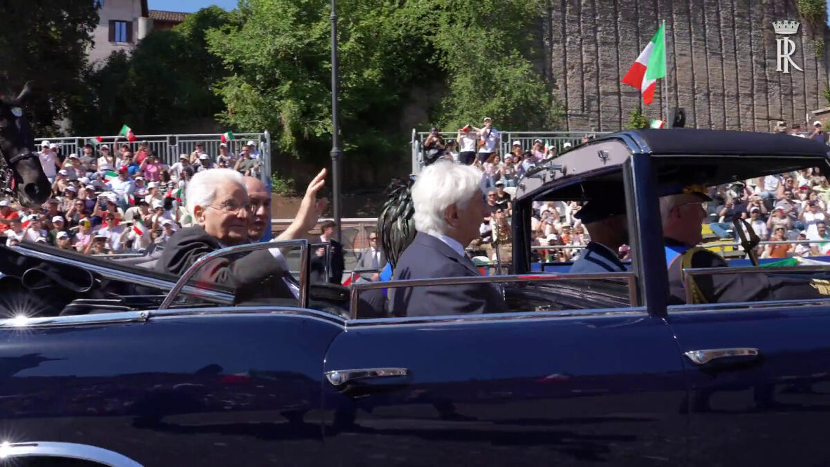 2 Giugno, Mattarella alla parata militare ai Fori Imperiali - 