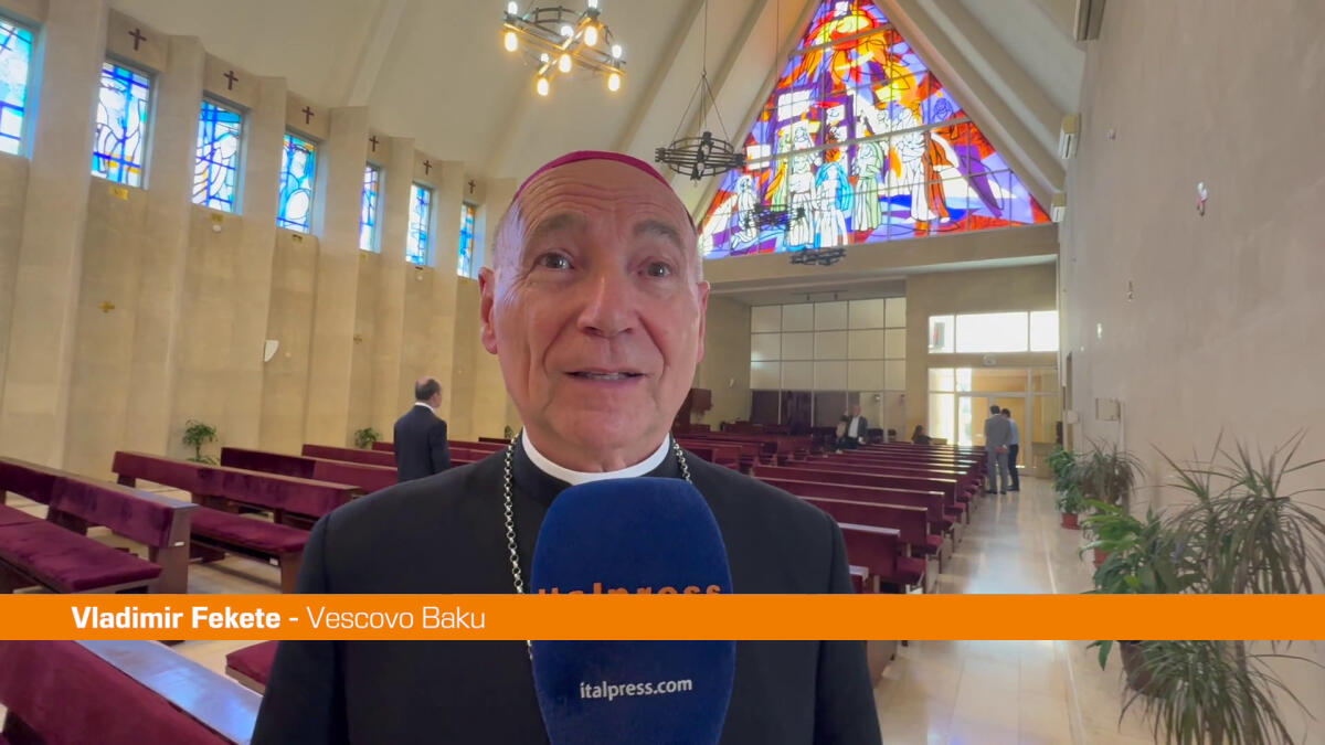 Intervista al vescovo Fekeke, "A Baku due miracoli di Papa Wojtyla" - 