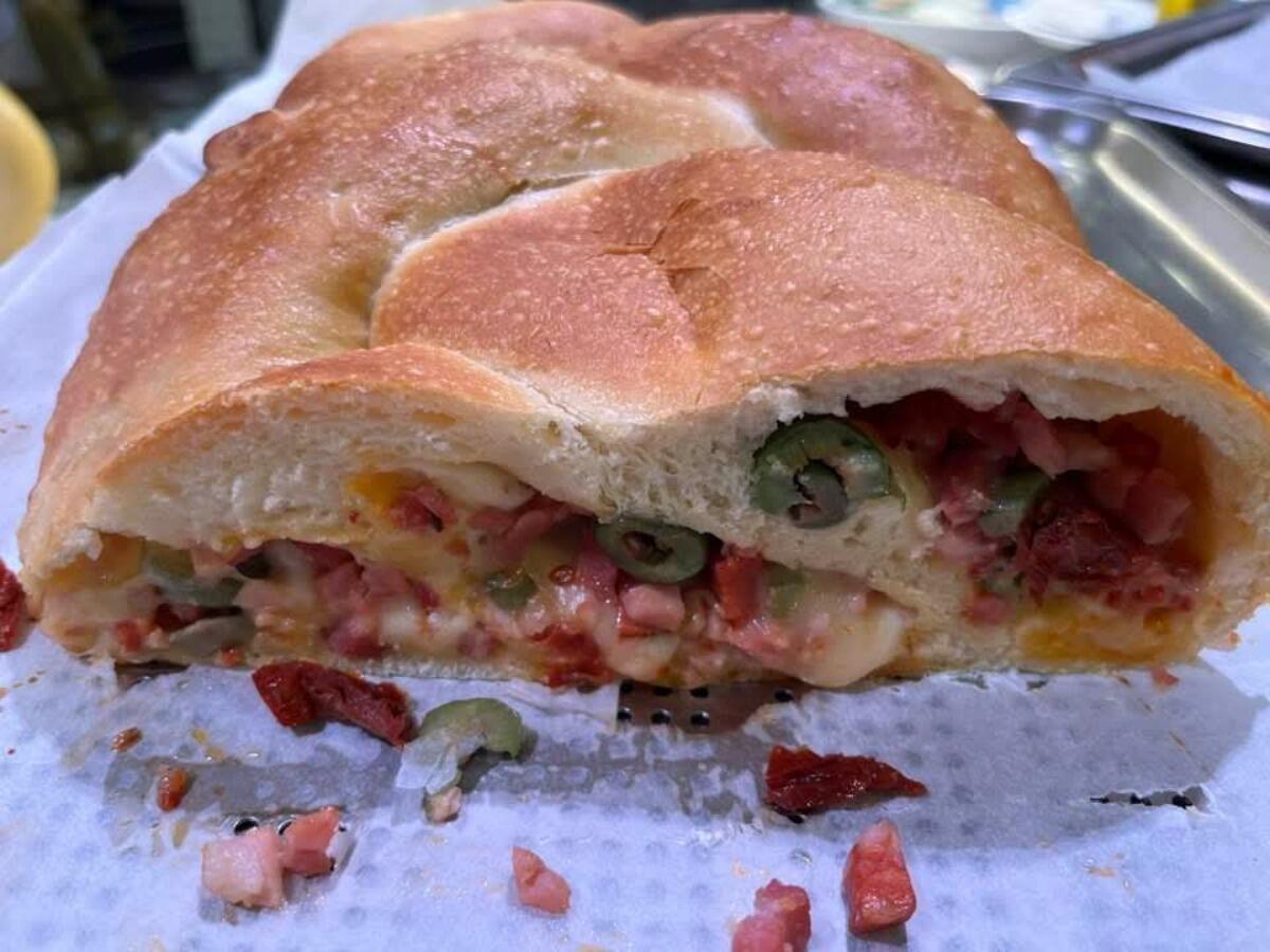 Le Vie del Gusto - Degustazione di formaggi e salumi con pan brioche - 