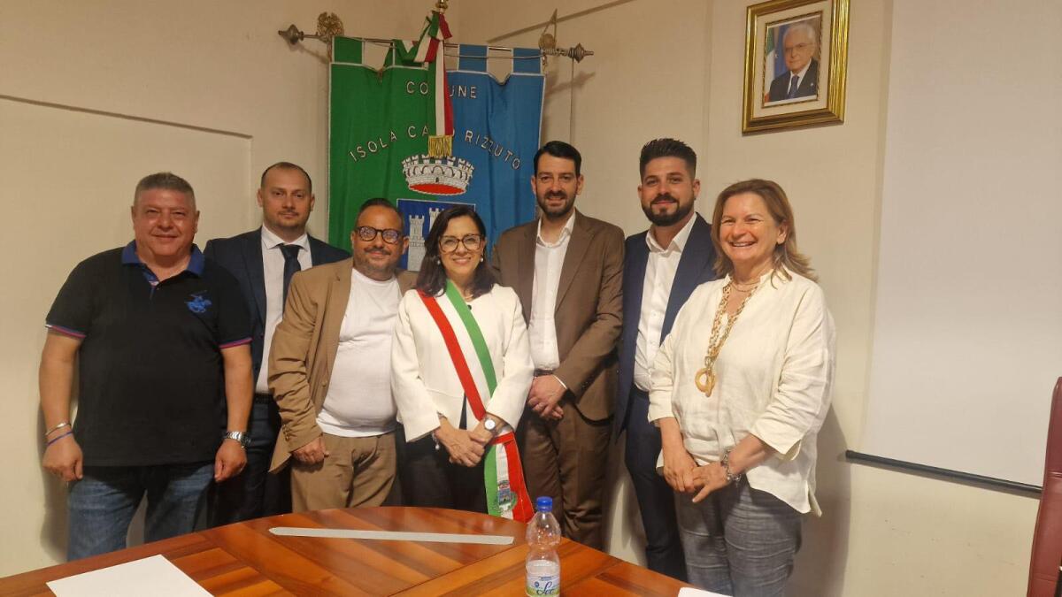 Isola di Capo Rizzuto, nasce la nuova Giunta - Vittimberga: "Cercherò di assolvere a questo compito" - 