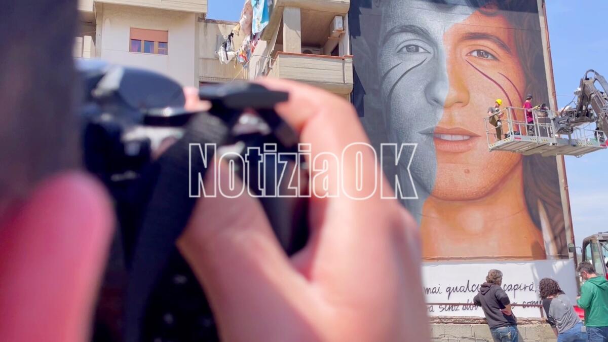 Crotone cammina con Rino Gaetano: murale, statue e memoria viva - 