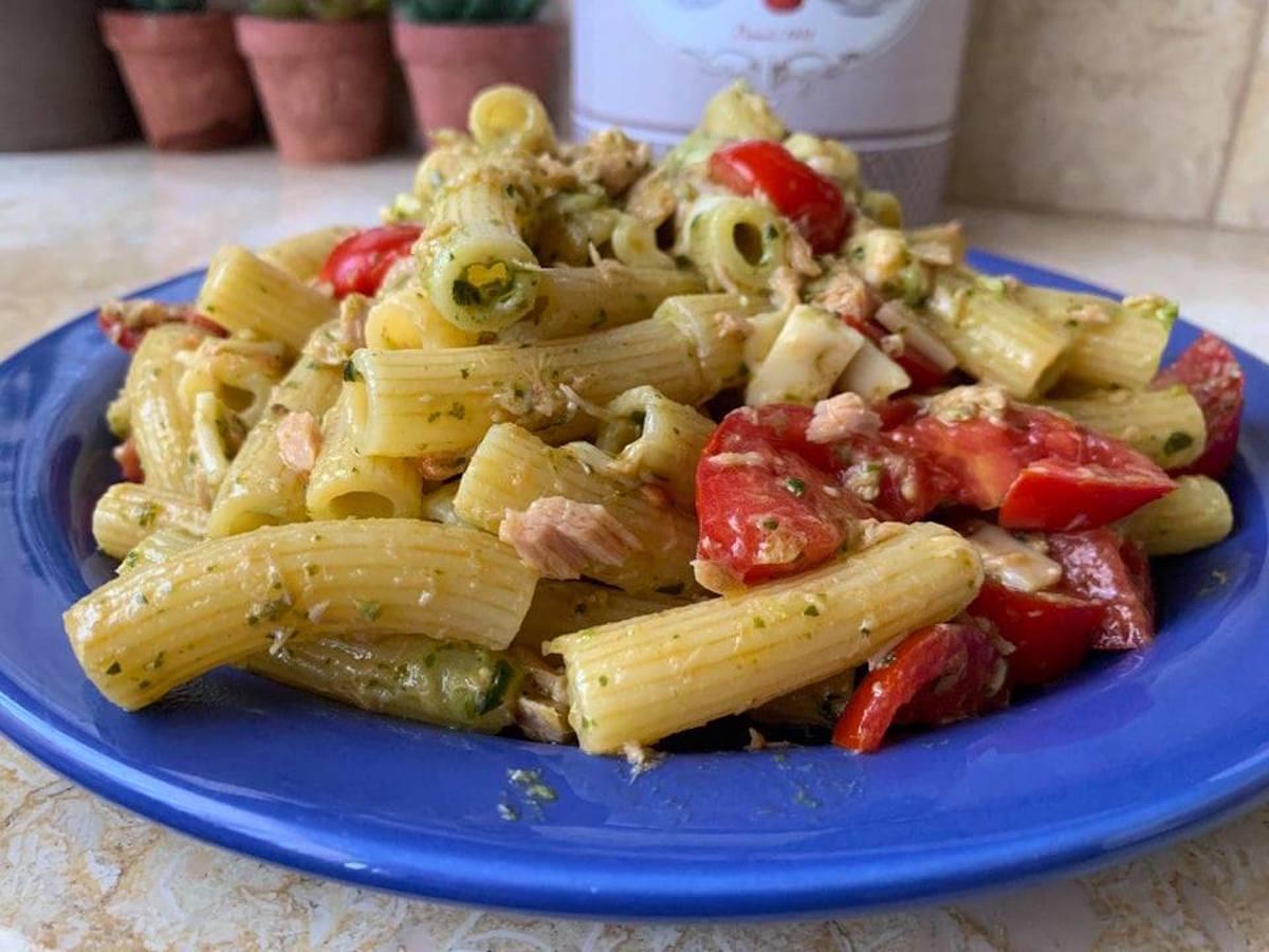 Le Ricette di Patrizia: l'estate si avvicina ed è tempo di pasta fredda con pesto e tonno - 