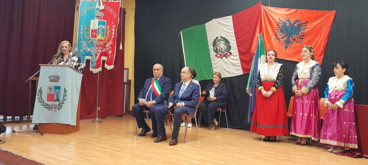 Frascineto - La terza edizione del Premio Scanderbeg conferita al Presidente della Repubblica d’Albania -
