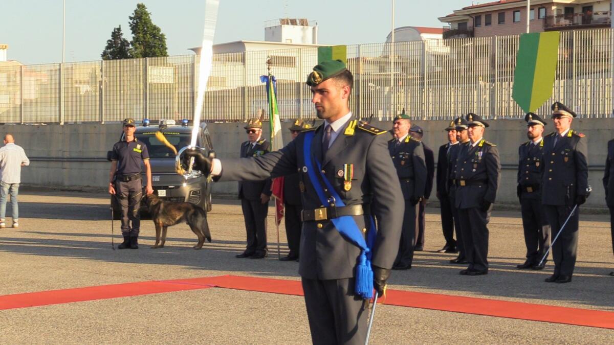 (Foto) Crotone - Festa della Guardia di Finanza: oltre 7 milioni di euro sequestrati e 220 soggetti denunciati in un anno - 
