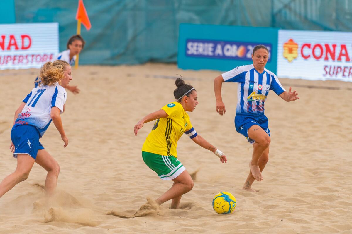 Beach Soccer - Serie A Q8 Femminile: quattro squadre alle Final Four, due sconfitte per il Cosenza - 
