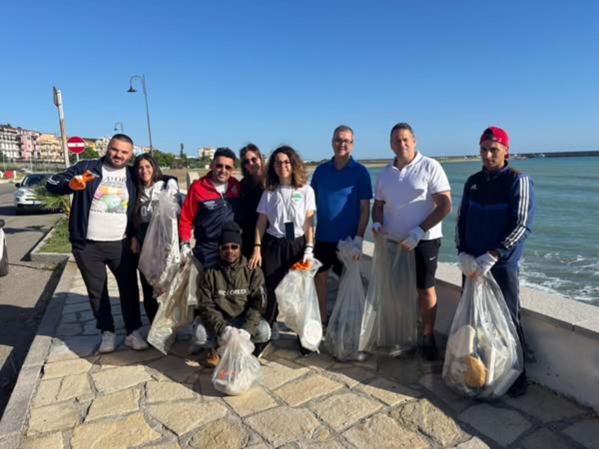 Cariati, svolta la Giornata Ecologica promossa dall'Amministrazione Comunale - 
