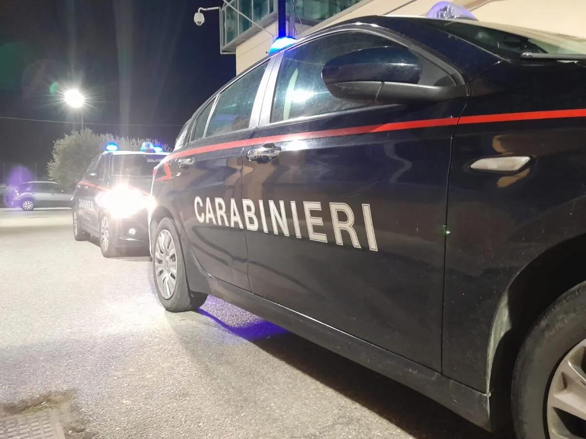 Stalking e aggressioni per gelosia: arrestato un uomo a Isola di Capo Rizzuto - 