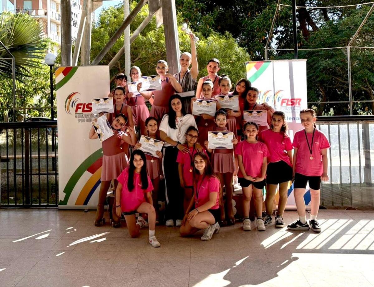 Pattinaggio artistico - Infinity Crotone fa incetta di medaglie. Premio speciale per Elisabetta Ierardi - 