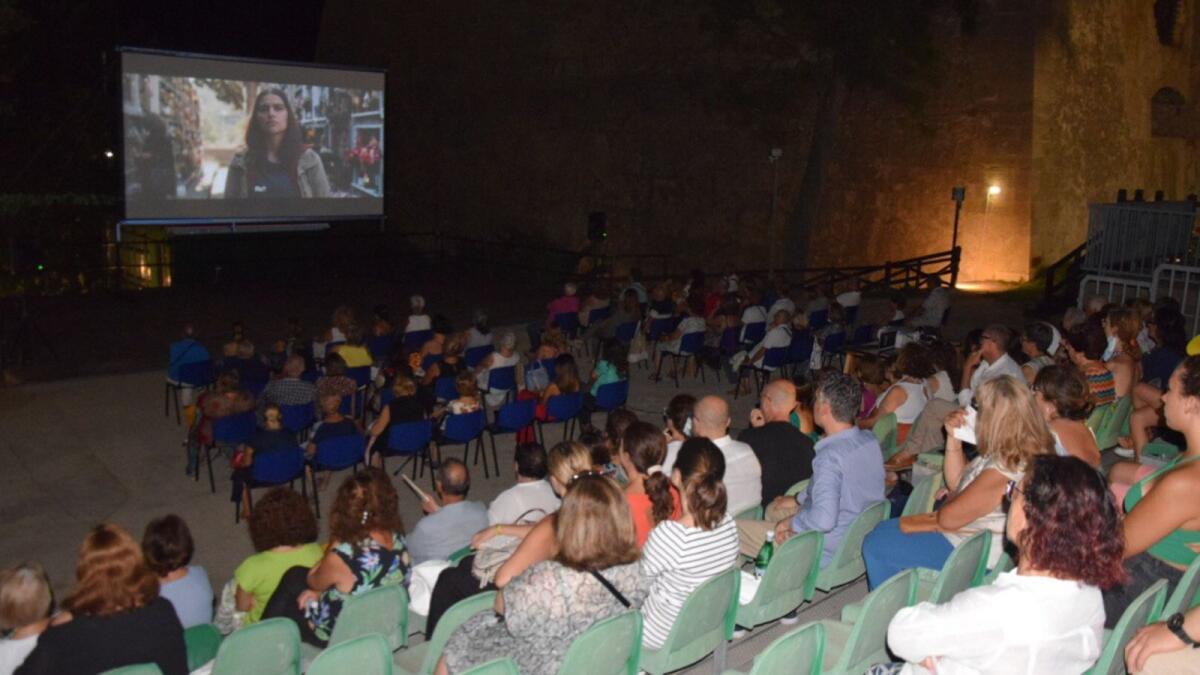 Il "Connessioni Festival" illumina Crotone con musica e cultura - 