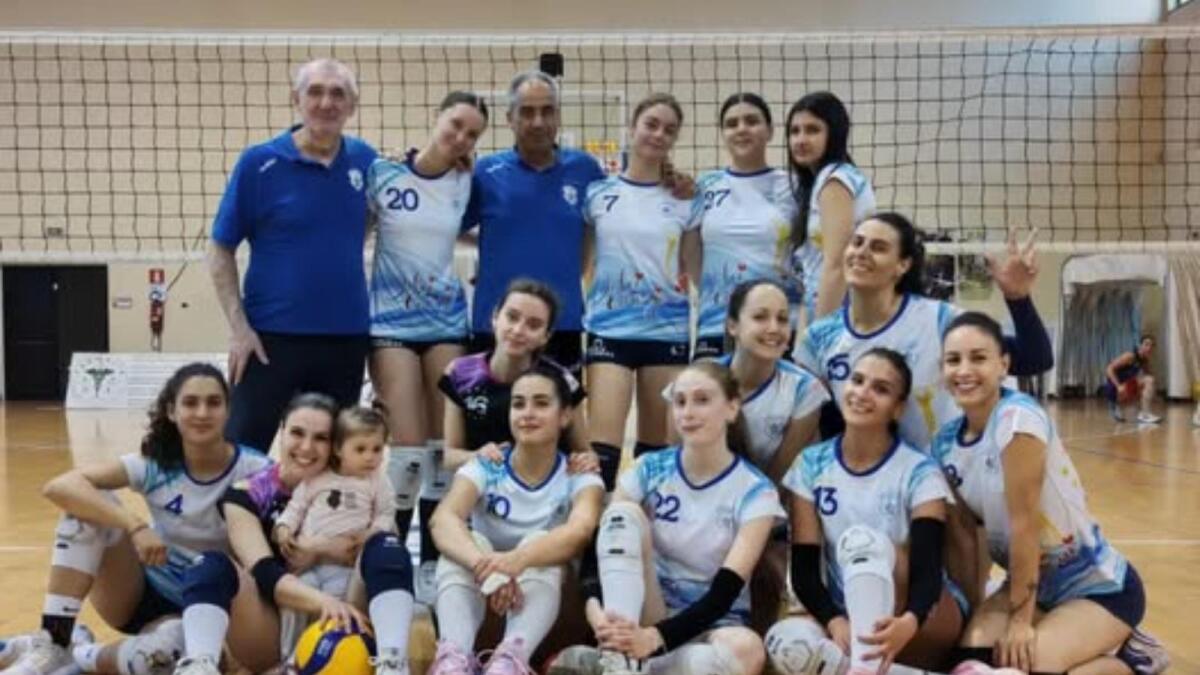 Un’ottima stagione per la Pallavolo Stella Azzurra Catanzaro, nonostante le sfide - 