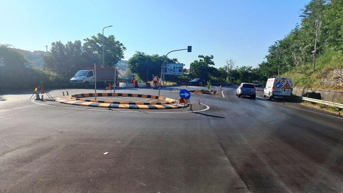 Catanzaro - Completata e pienamente funzionale la rotatoria su via Lucrezia della Valle - 
