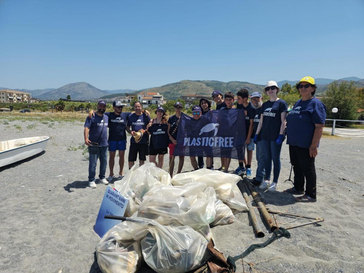Plastic Free fa tappa nel Catanzarese: educazione ambientale e clean-up a Girifalco e Curinga - 