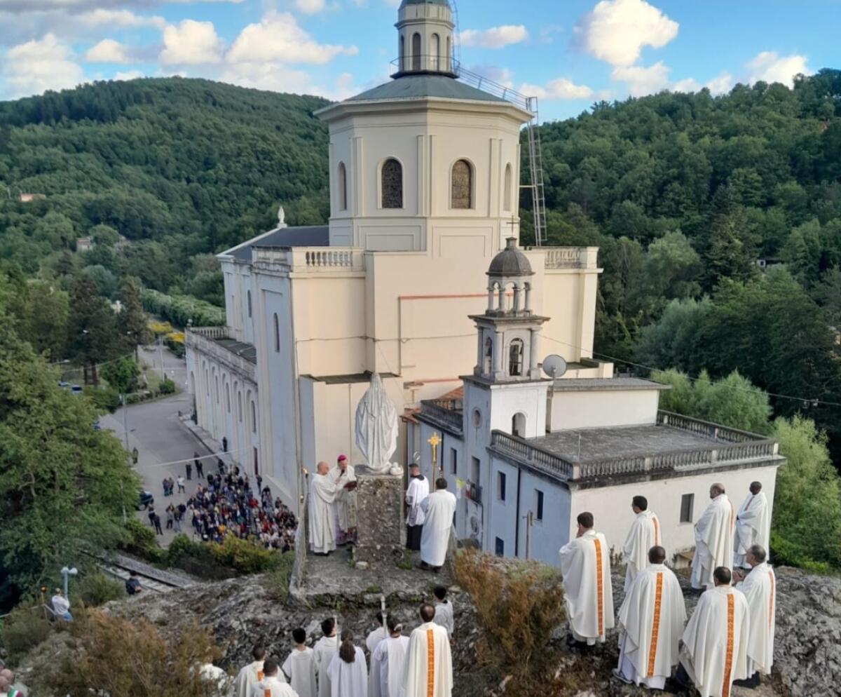Giubileo a Porto, l’Arcivescovo Maniago affida la Vicaria Gimigliano-Taverna a Maria - 