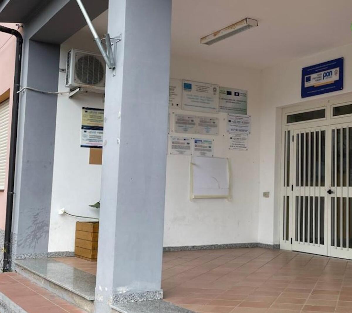 Mensa scolastica a Marcellinara, il Comune risponde all’Istituto Comprensivo: "Sorprendente opposizione a un progetto strategico per il territorio" - 