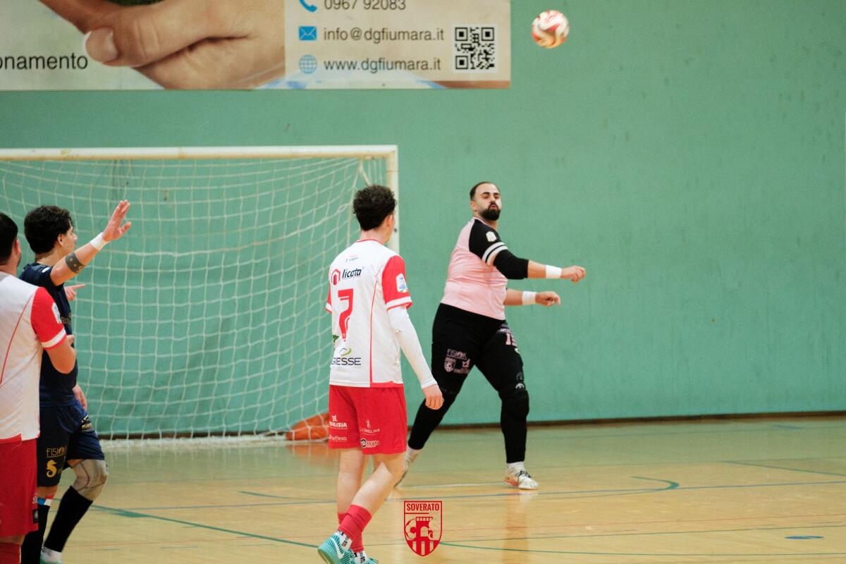 Salvatore Critelli saluta il Soverato Futsal - 