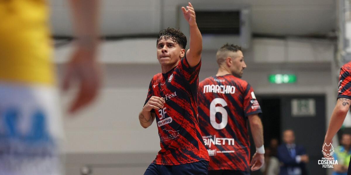 Calcio a 5 - Felipinho e la Pirossigeno Cosenza si salutano - 