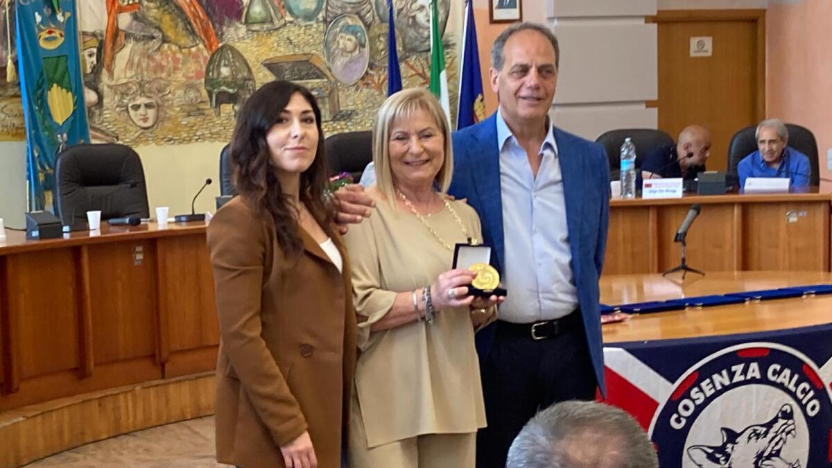 “Tre cuori rossoblù”. A Palazzo dei Bruzi la manifestazione promossa dall'Associazione culturale “Cosenza Calcio 1914” - 