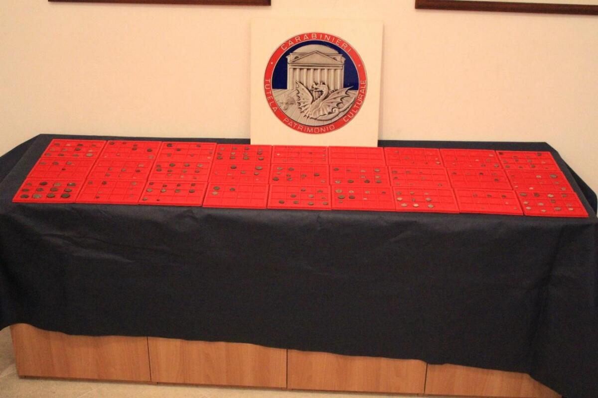 Recupero beni archeologici: I Carabinieri TPC restituiscono 479 Monete allo Stato Italiano - 