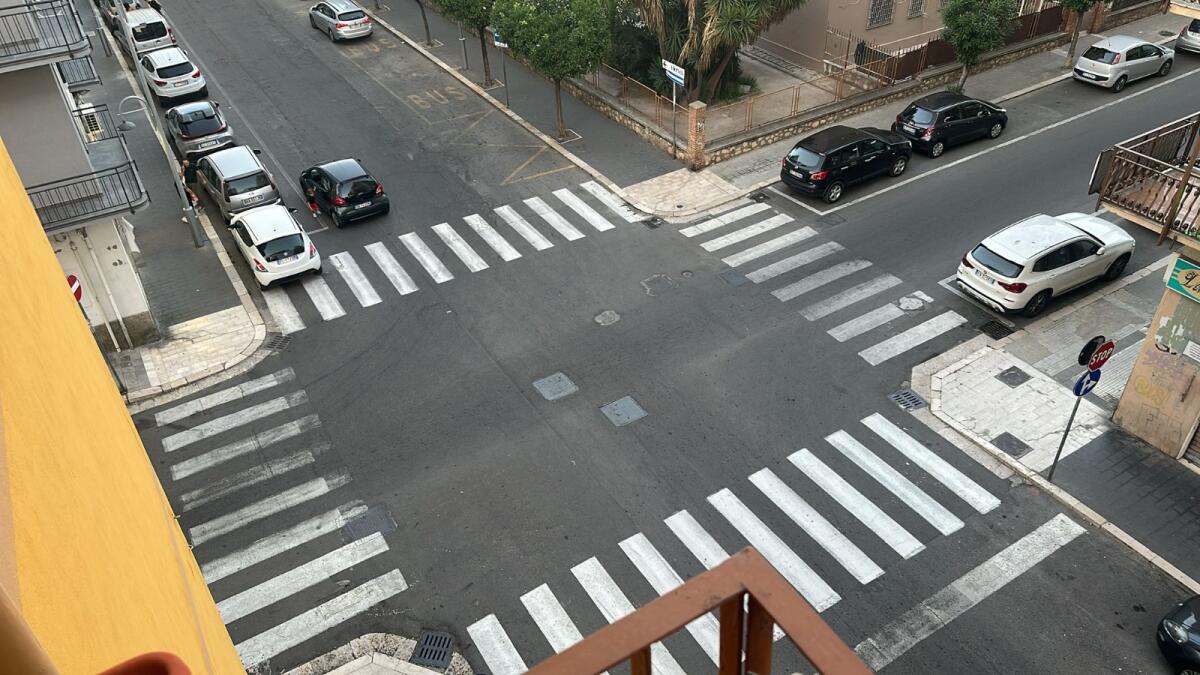 Crotone - Allarme sicurezza stradale, il caso dell’incrocio tra via Veneto e via XXV Aprile - 