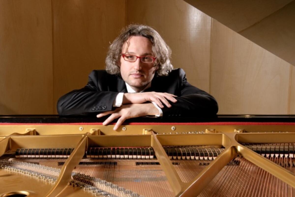 Catanzaro, la stagione musicale degli Amici della Musica si conclude con il virtuosismo di Mattia Mistrangelo - 
