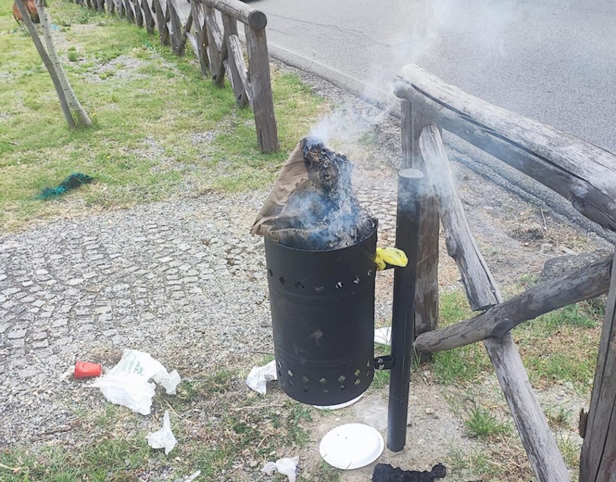 Catanzaro - Atto vandalico al parco “Li Comuni”: il consigliere Serò invita al rispetto della città - 