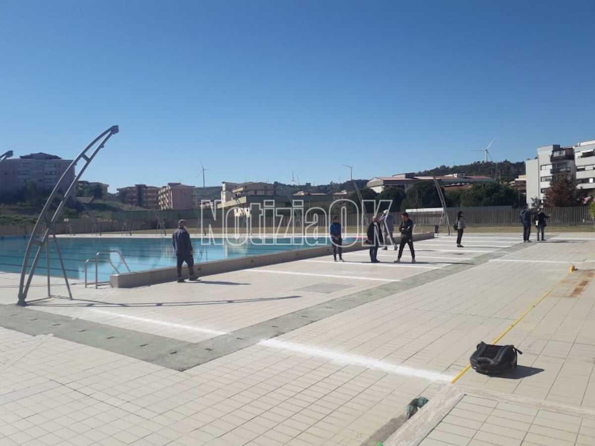 Piscina Olimpionica pronta per l'estate, tra copertura tolta e controsoffitto ripristinato - 