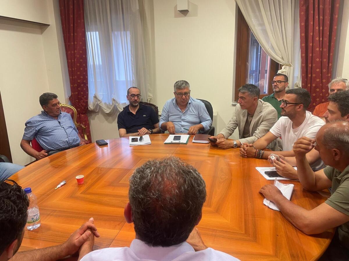 Crotone, agricoltori e Consorzio di Bonifica a confronto: intesa sul piano irriguo 2025 - 