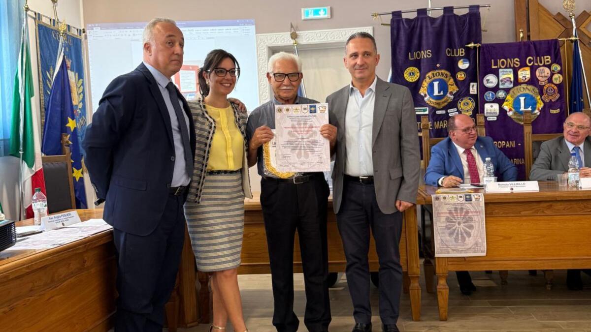 Luigi Verrino premiato dal Lions Club con il Premio “Gaetano Tre Re” per le Eccellenze nelle Imprese e nelle Professioni - 