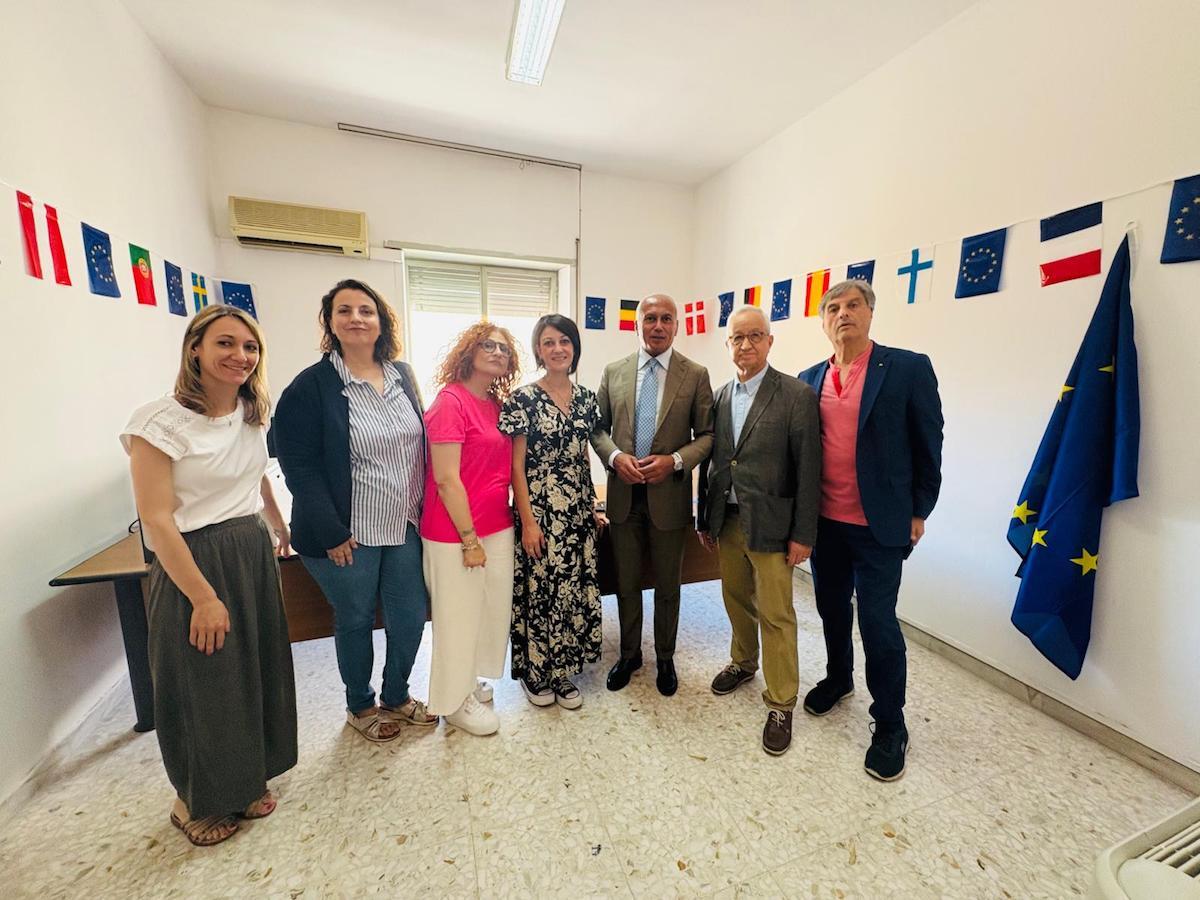 Cosenza - Inaugurato il nuovo sportello "Spazio Europa" - 