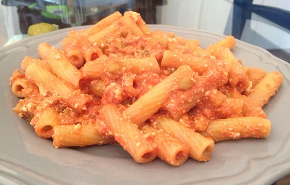 Le Ricette di Patrizia: a tavola con i tortiglioni con le melanzane -