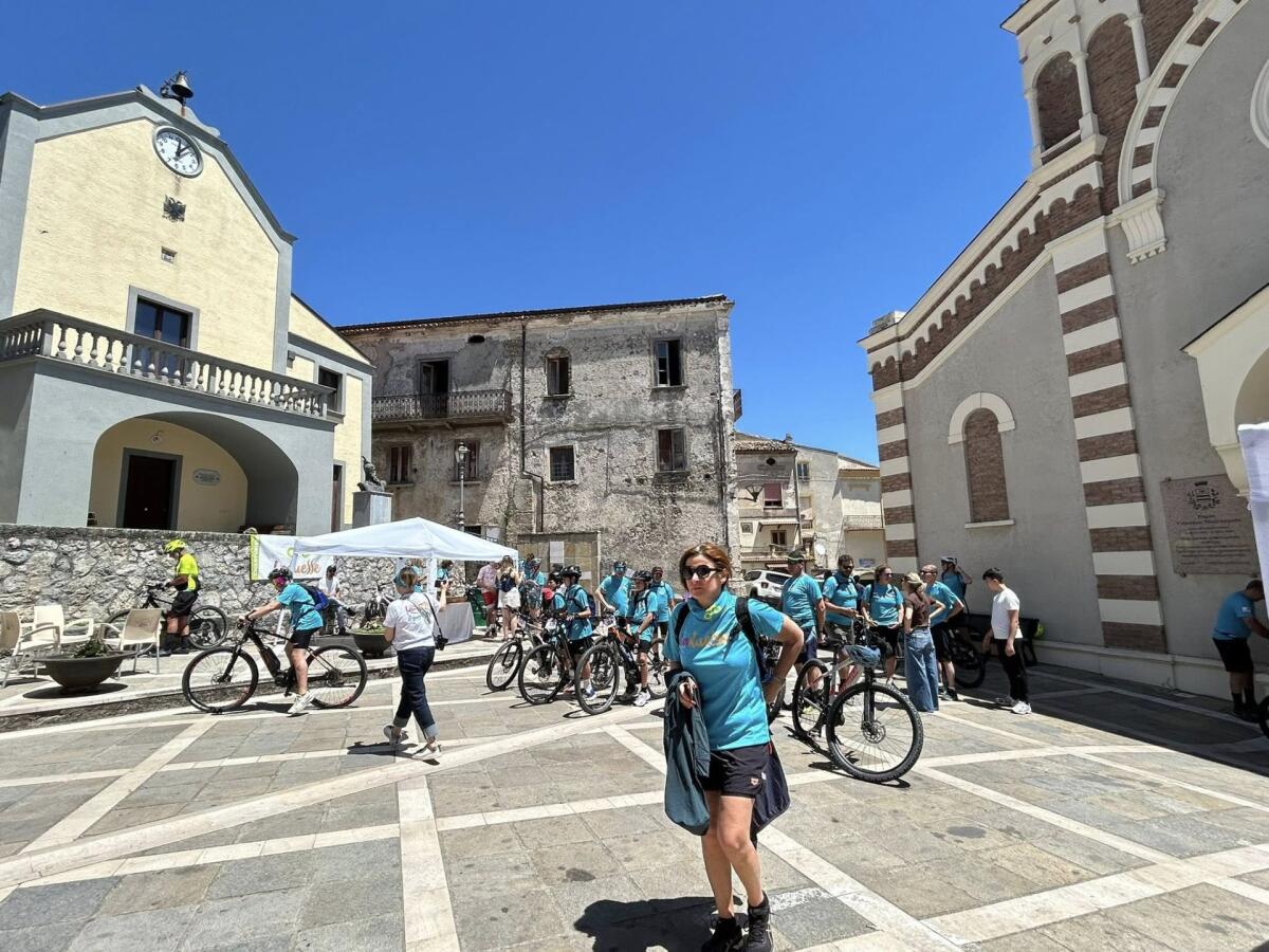 Acquaformosa accoglie LADUESSE: ciclismo, cultura e accoglienza nel cuore del Pollino - 