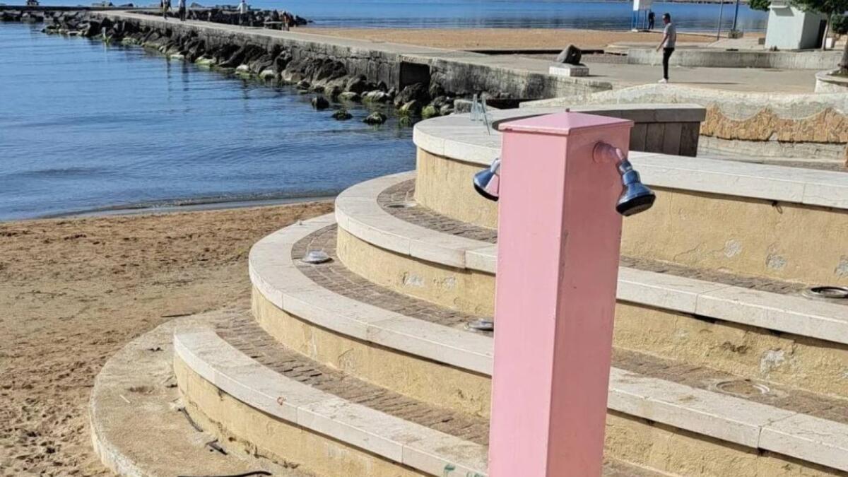 Spiaggia di Crotone: installate nuove docce - 