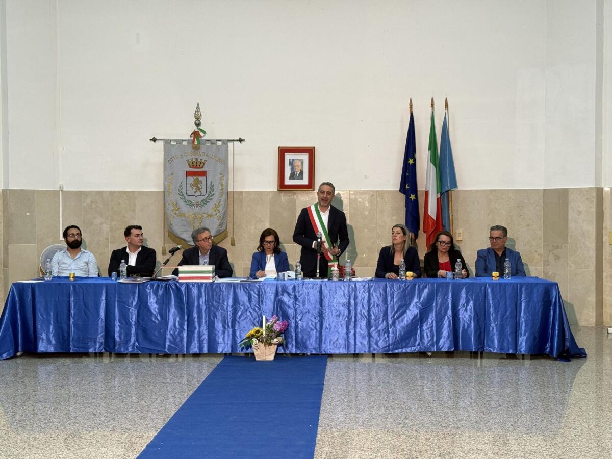 Cassano all’Ionio: Prima seduta del nuovo Consiglio comunale tra nomine, giuramenti e linea programmatica del sindaco Iacobini - 