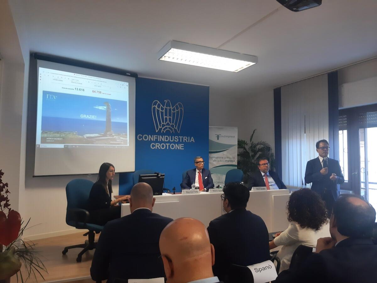 A Crotone il workshop di Confindustria e Commercialisti: focus su export, Simest e ICE - 