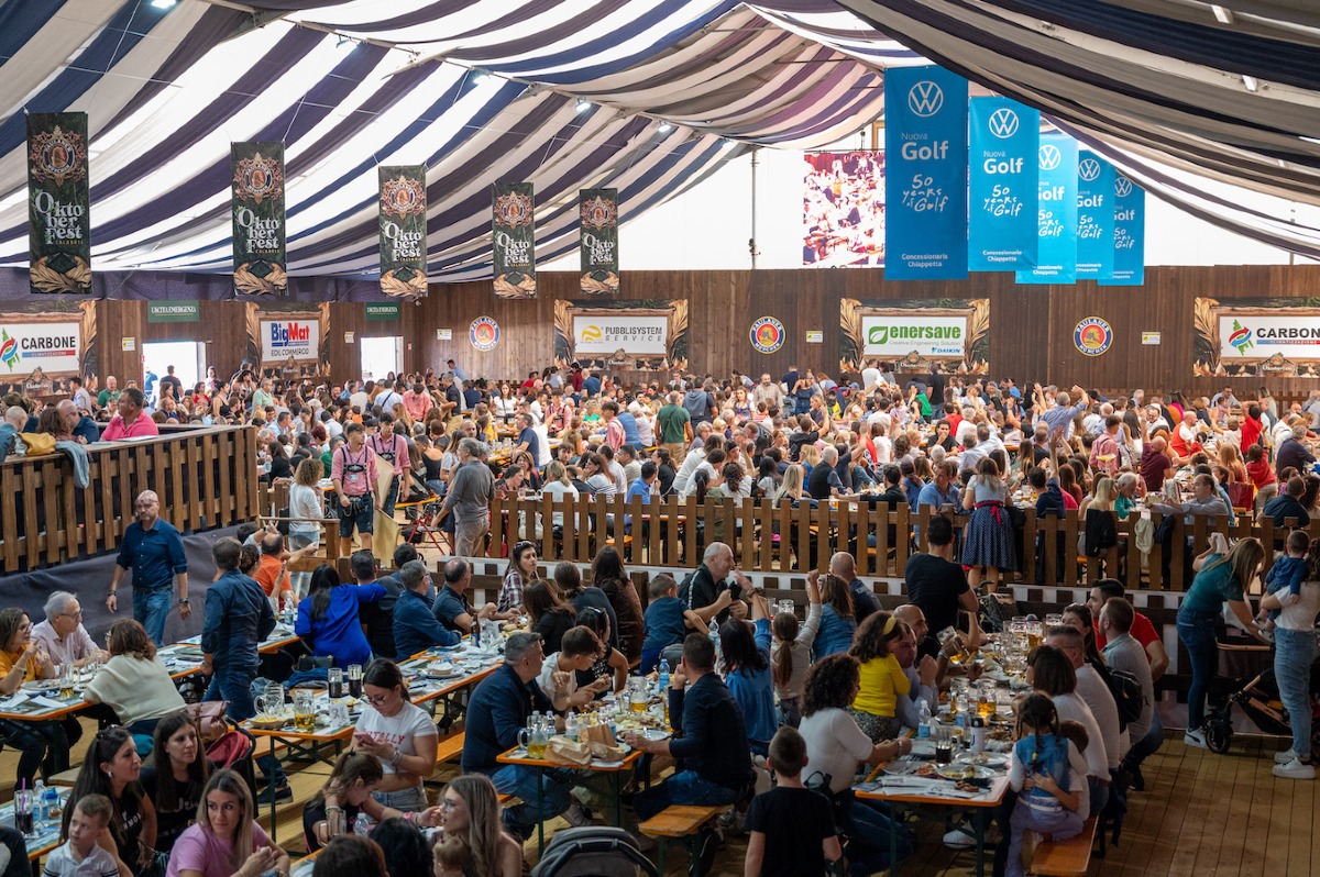 Oktoberfest Calabria 2025: torna la grande festa bavarese a Rende - 